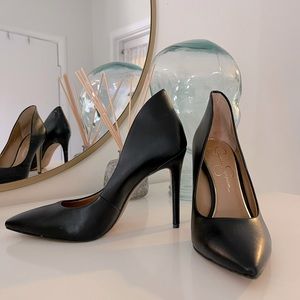 Black Jessica Simpson Leather Pumps, sz 38/7.5